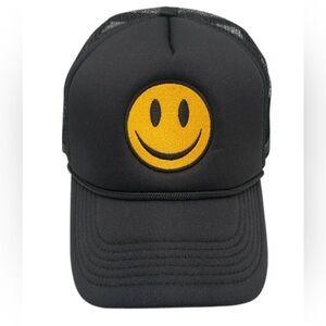 Black unisex trucker hat